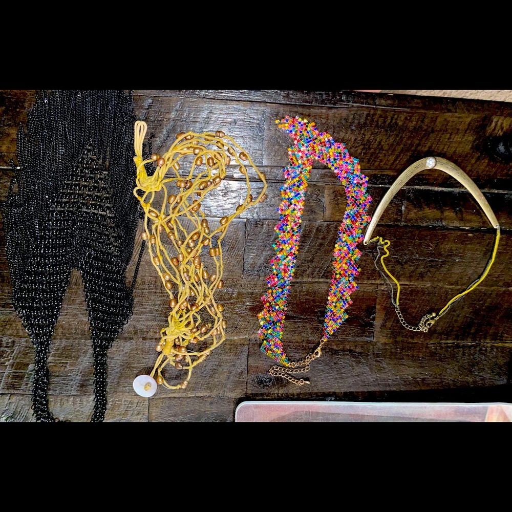 4 pretty necklace for one price